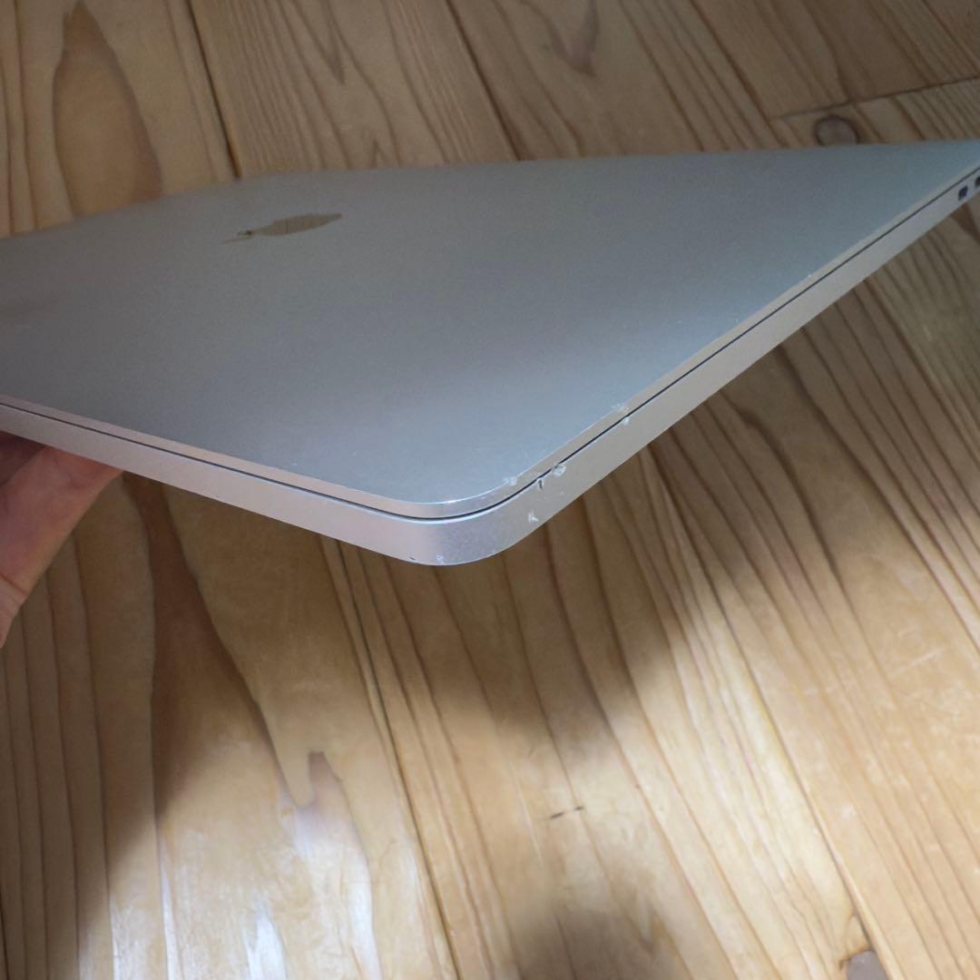 MacBook Pro intel core i9本体