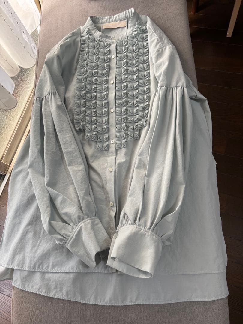 MARILYN MOON　モダンタックフリルシャツ 完売カラー　ミント