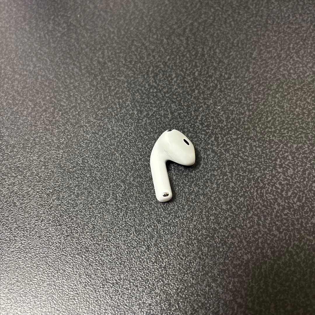 AirPods4(ノイズキャンセリング有り)本体 ホワイト、左耳のみ