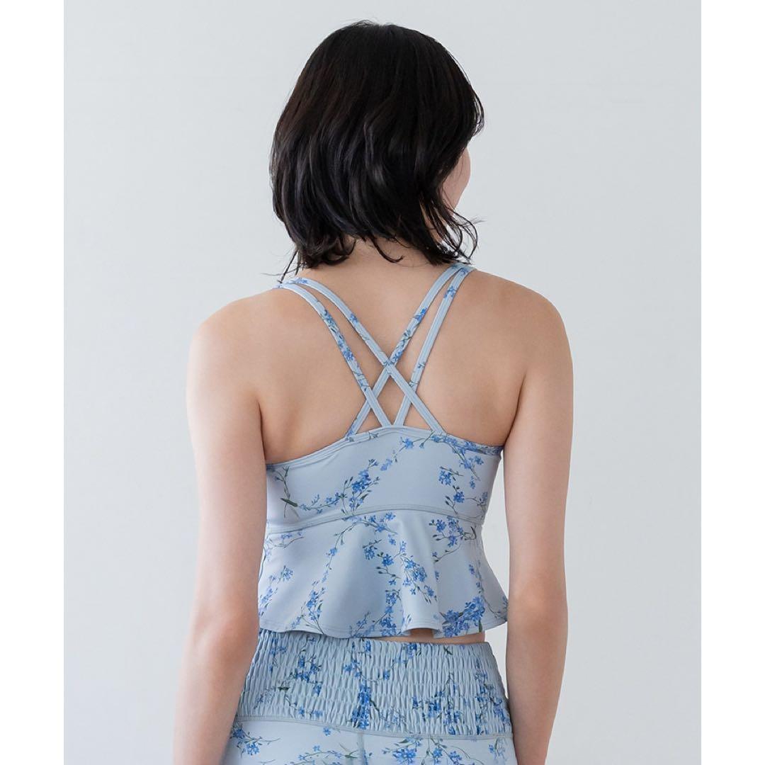 《ヨガウェア》SUKALA スプリングフラワー　フレアブラトップ　忘れな草