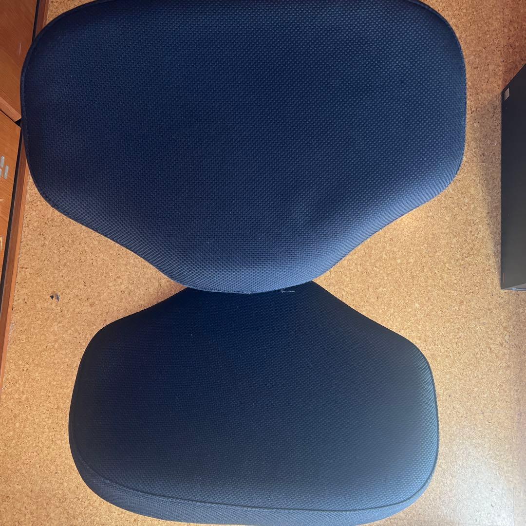 よい姿勢で座れるデスクチェア