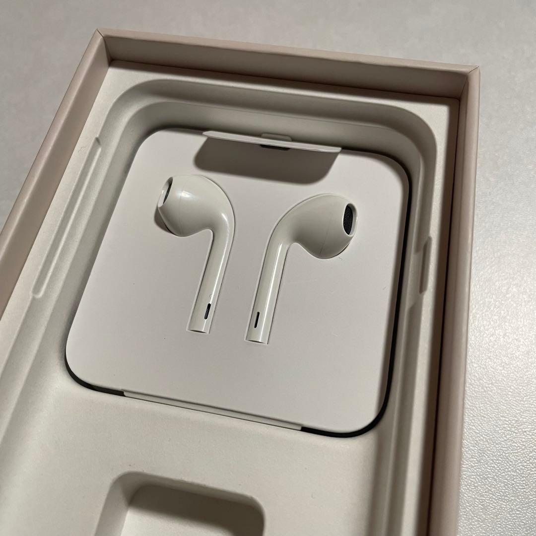 iPhone 8 ゴールド 64GB（箱・イヤホン有り）