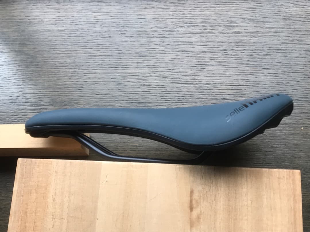 NOVUS BOOST EVO GRAVEL TM SUPERFLOW ブルー