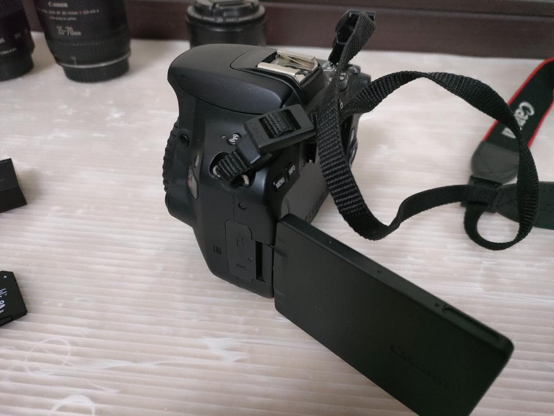 Canon 一眼レフカメラ EOS Kiss X9 レンズ3個＆取説＆SDカード