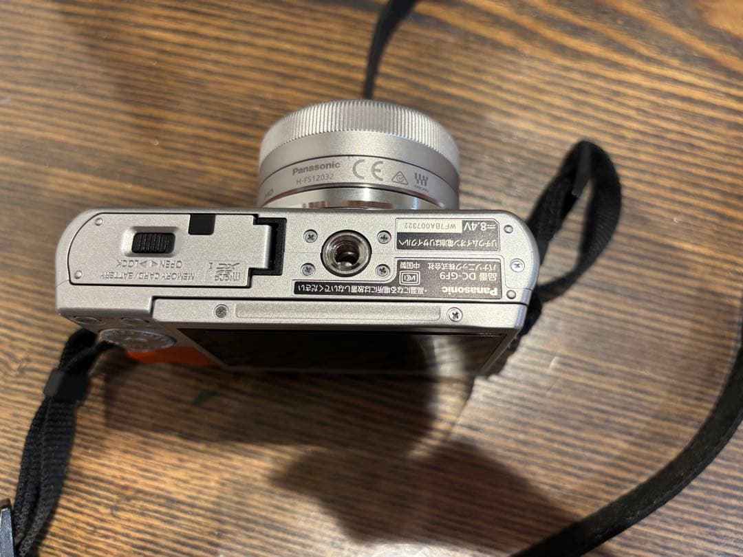 Panasonic LUMIX G DC-GF7W デジタル一眼レフカメラ