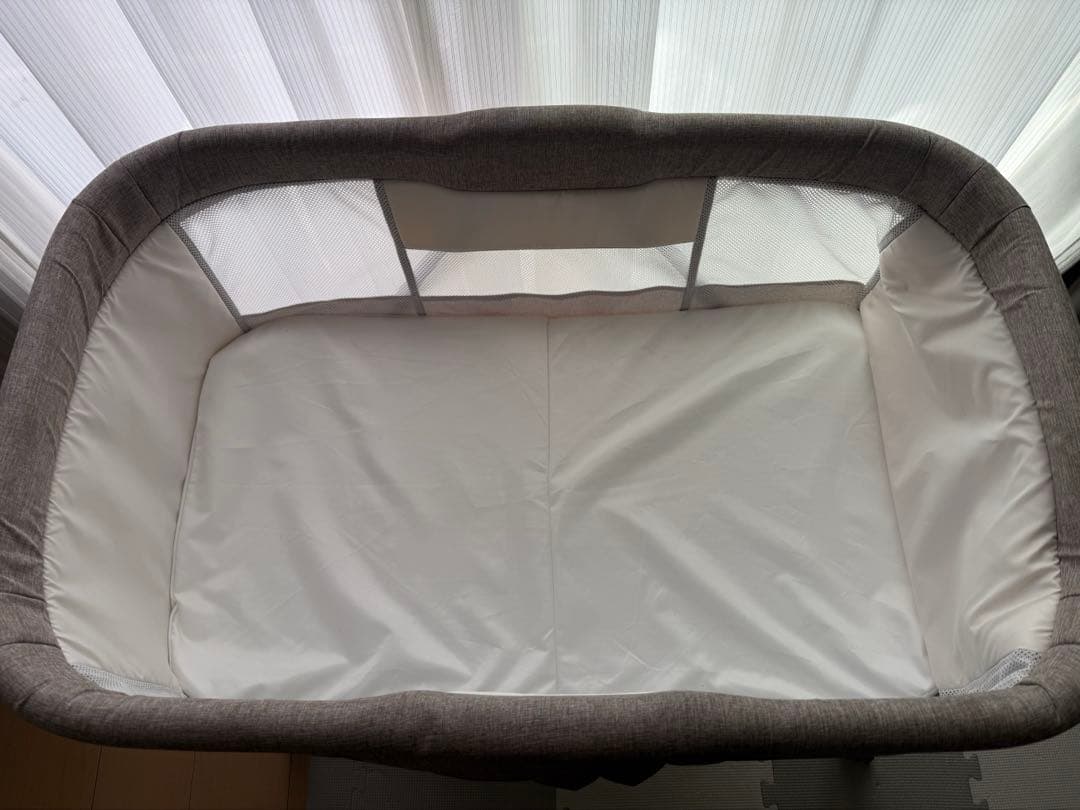 【美品】折りたたみベビーベッド コンパクト 持ち運び便利 出産準備