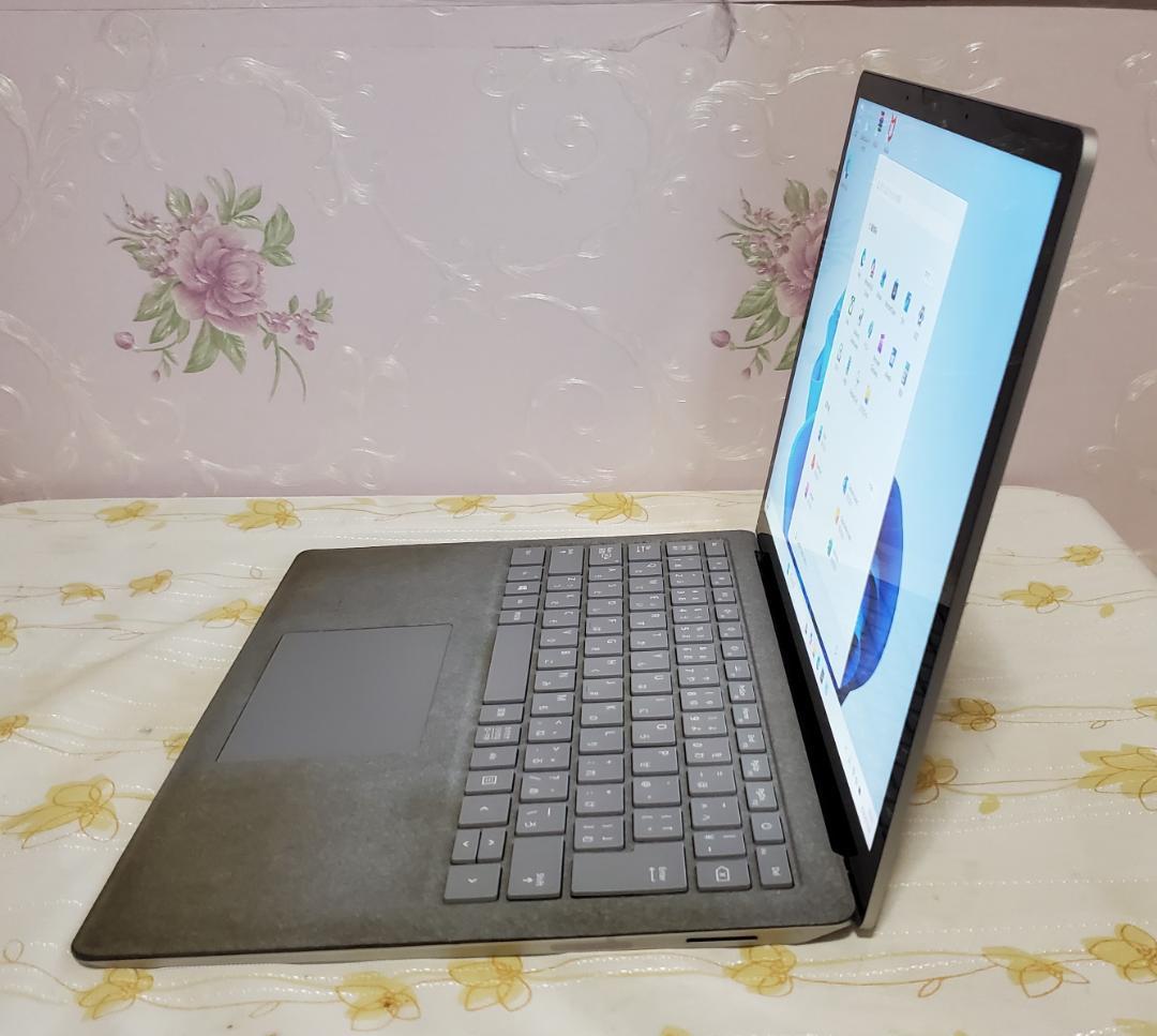 (美品) Surface LapTop 2 i5/8GB/256GB off