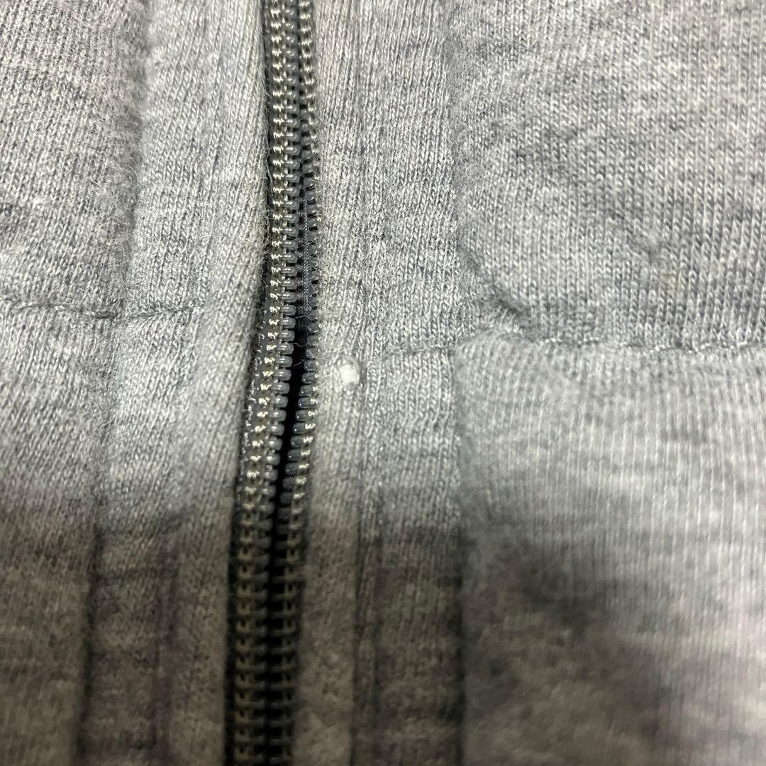 MONCLER　ダウンベスト　グレー　ロゴパッチ　　クリーニング済