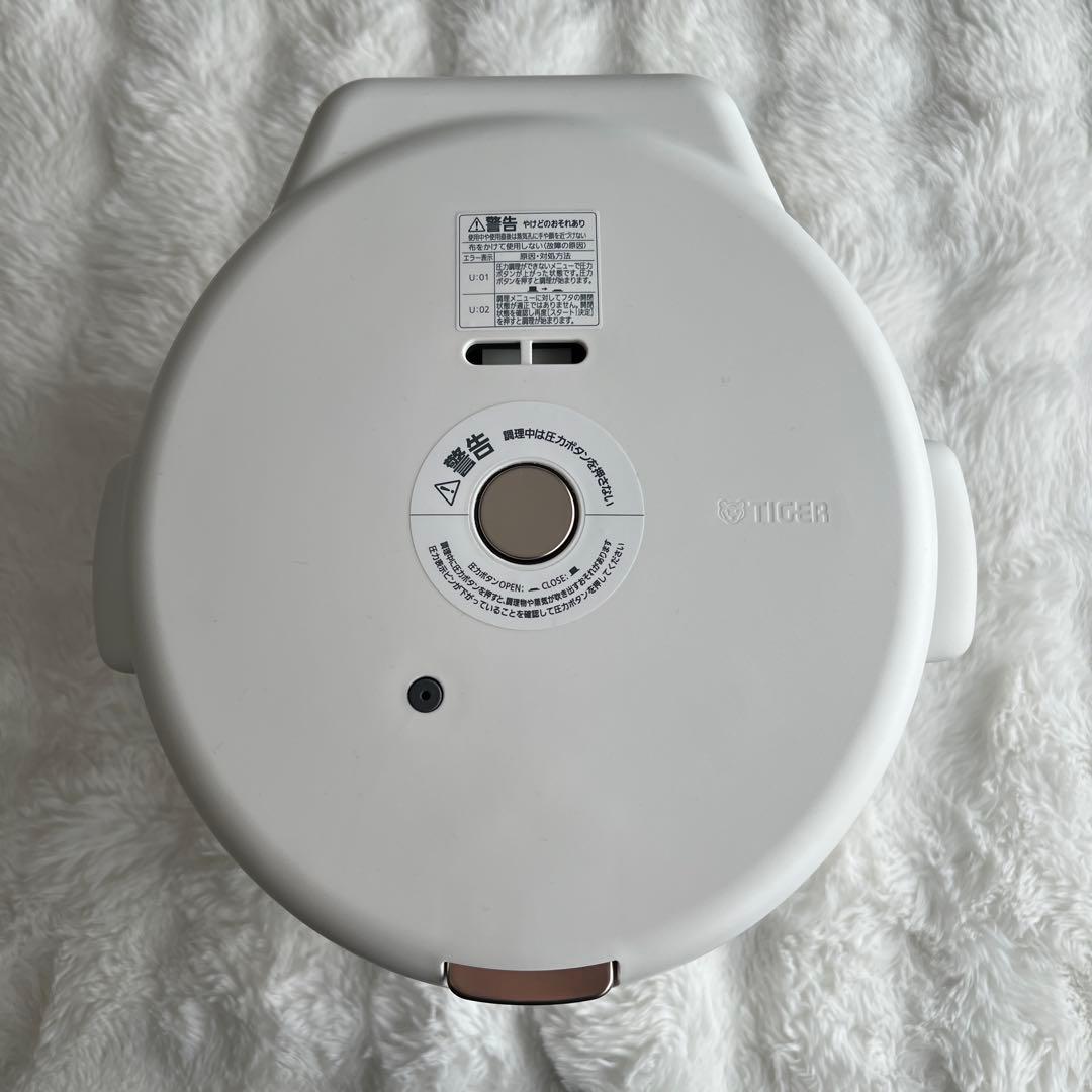 TIGER 電気圧力鍋◾️COK-B400-WM ホワイト