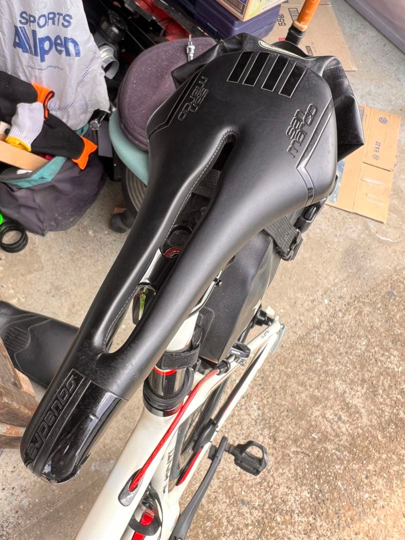 ロードバイク AVANTI QUANTUM 53.5cm バラ売り可 最終値下げ