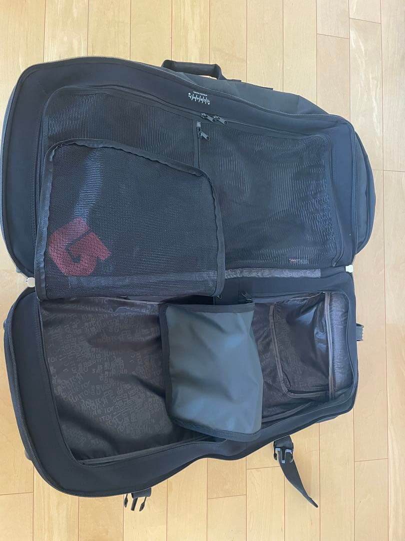 BURTON 大型キャリーバッグ ブラック