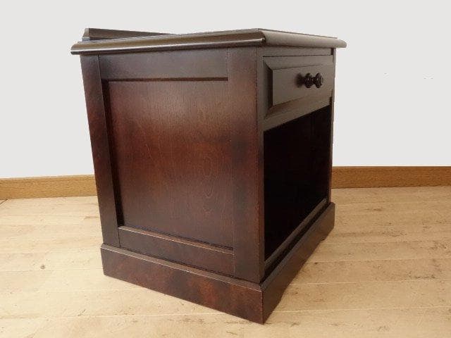 北海道民芸家具　ナイトテーブル　サイドテーブル　 再塗装済　ＵＳＥＤ