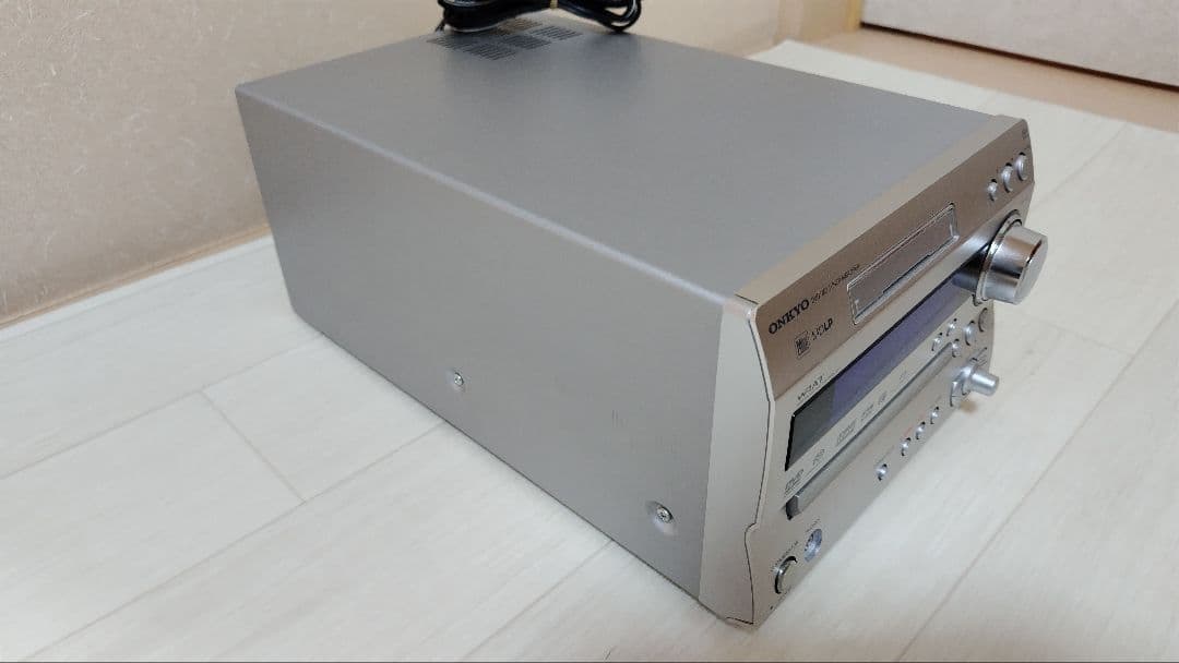 ONKYO　DVD/CD/MDプレーヤー FR-UN7