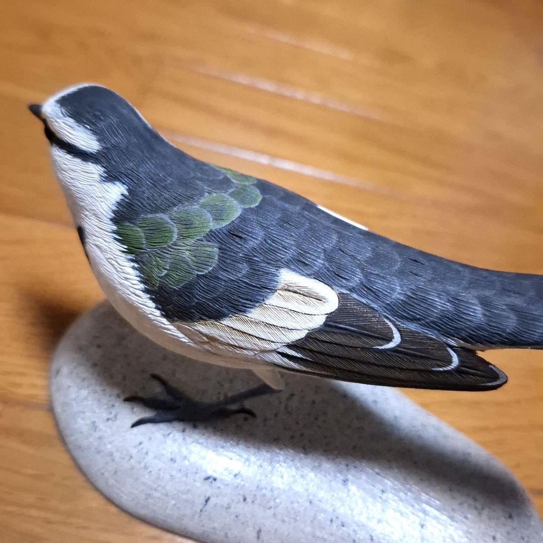 ハクセキレイ　バードカービング　 木製彫刻リアルな鳥の置物 木製 白黒