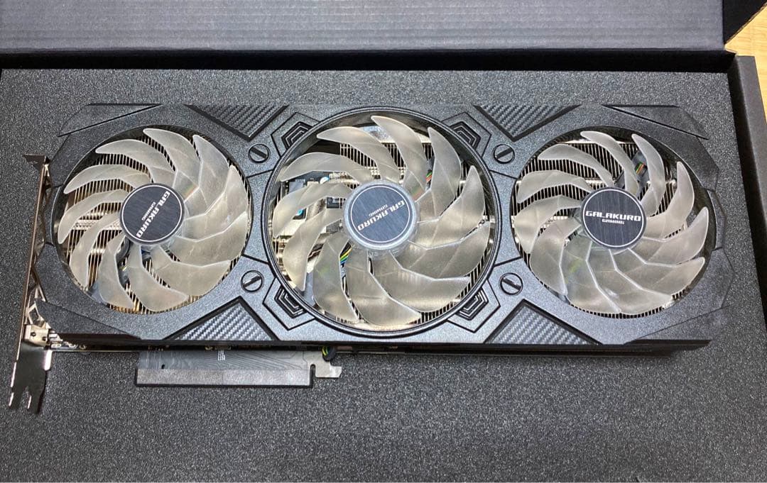 GeForce RTX4070 12GB GALAKURO トリプルファン