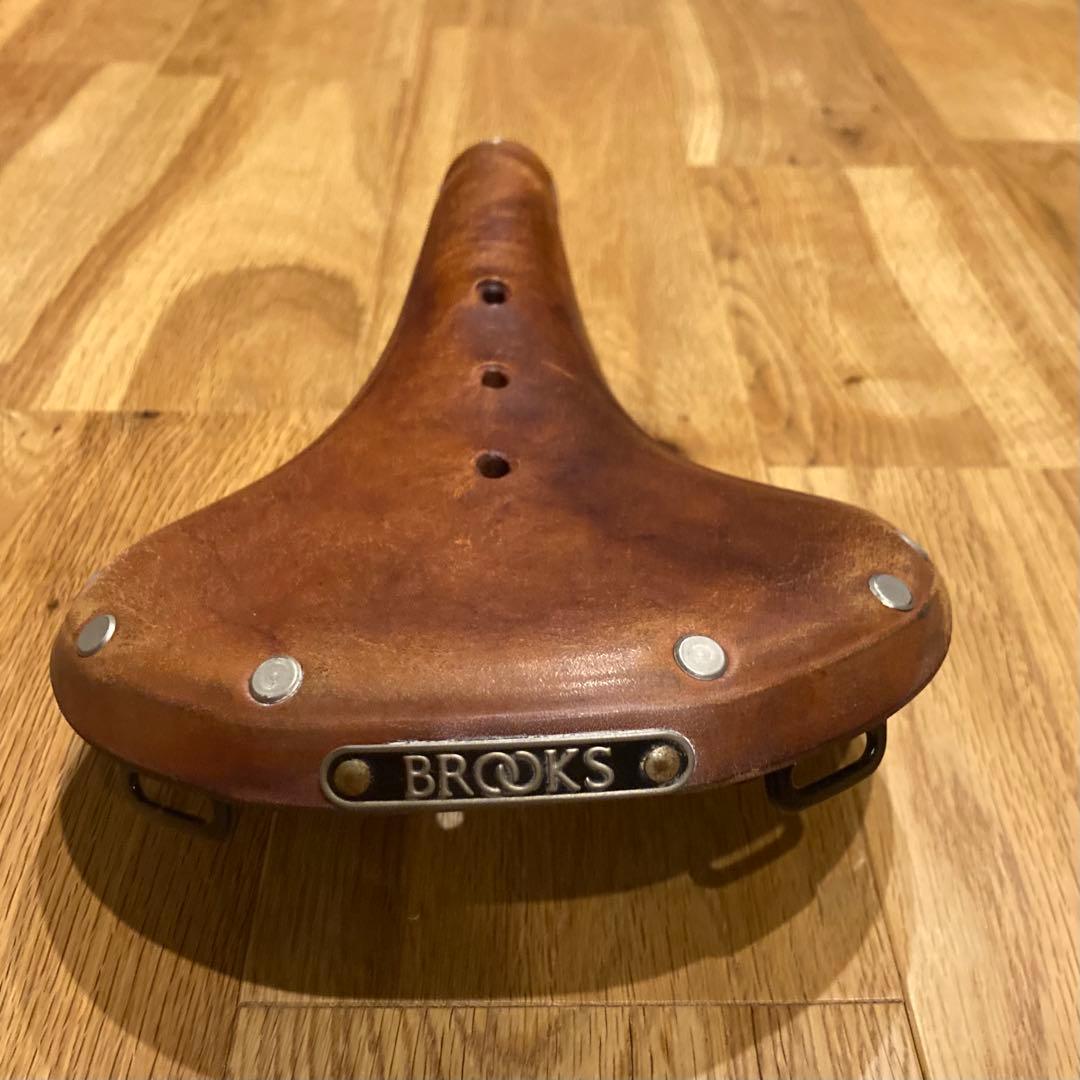 BROOKS サドル Classic （B17 スタンダード honey）