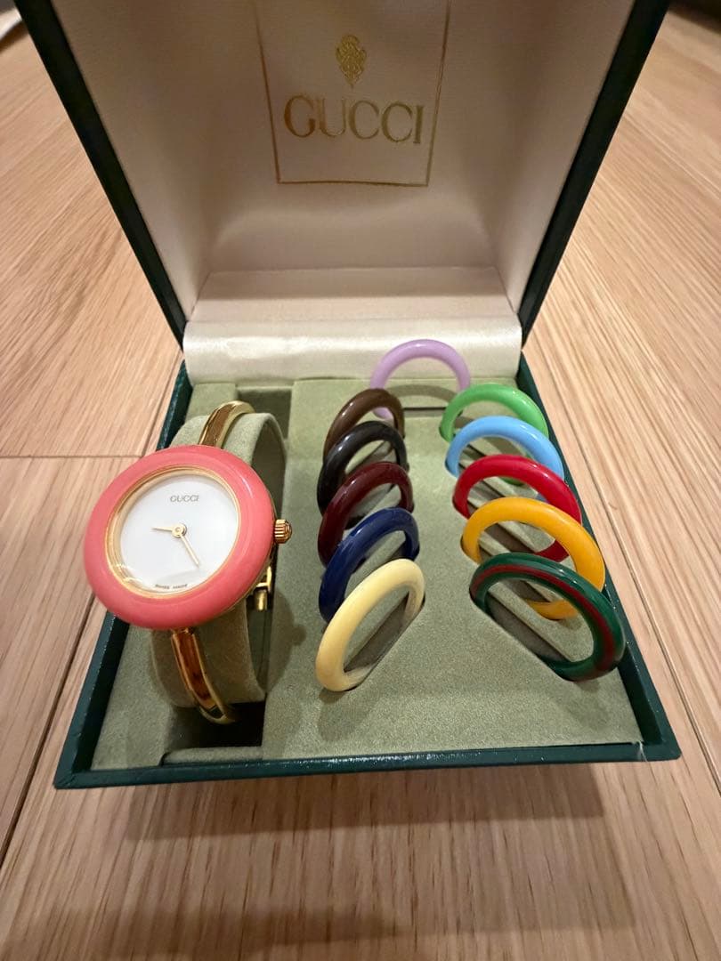 GUCCI グッチ チェンジベゼル ホワイト文字盤 ゴールド