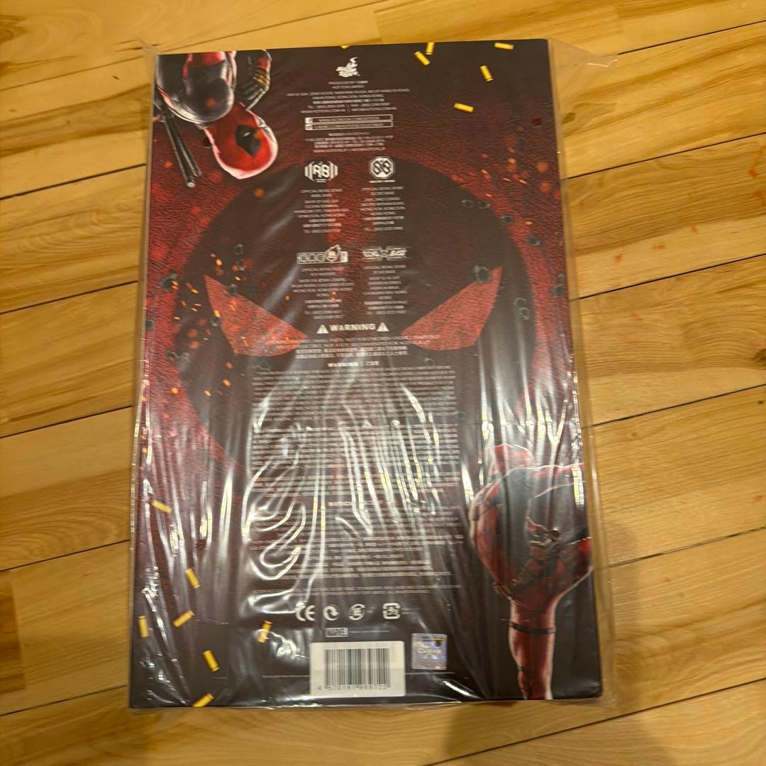 【新品未開封】ホットトイズ 1/6 デッドプール通常.ver MMS746