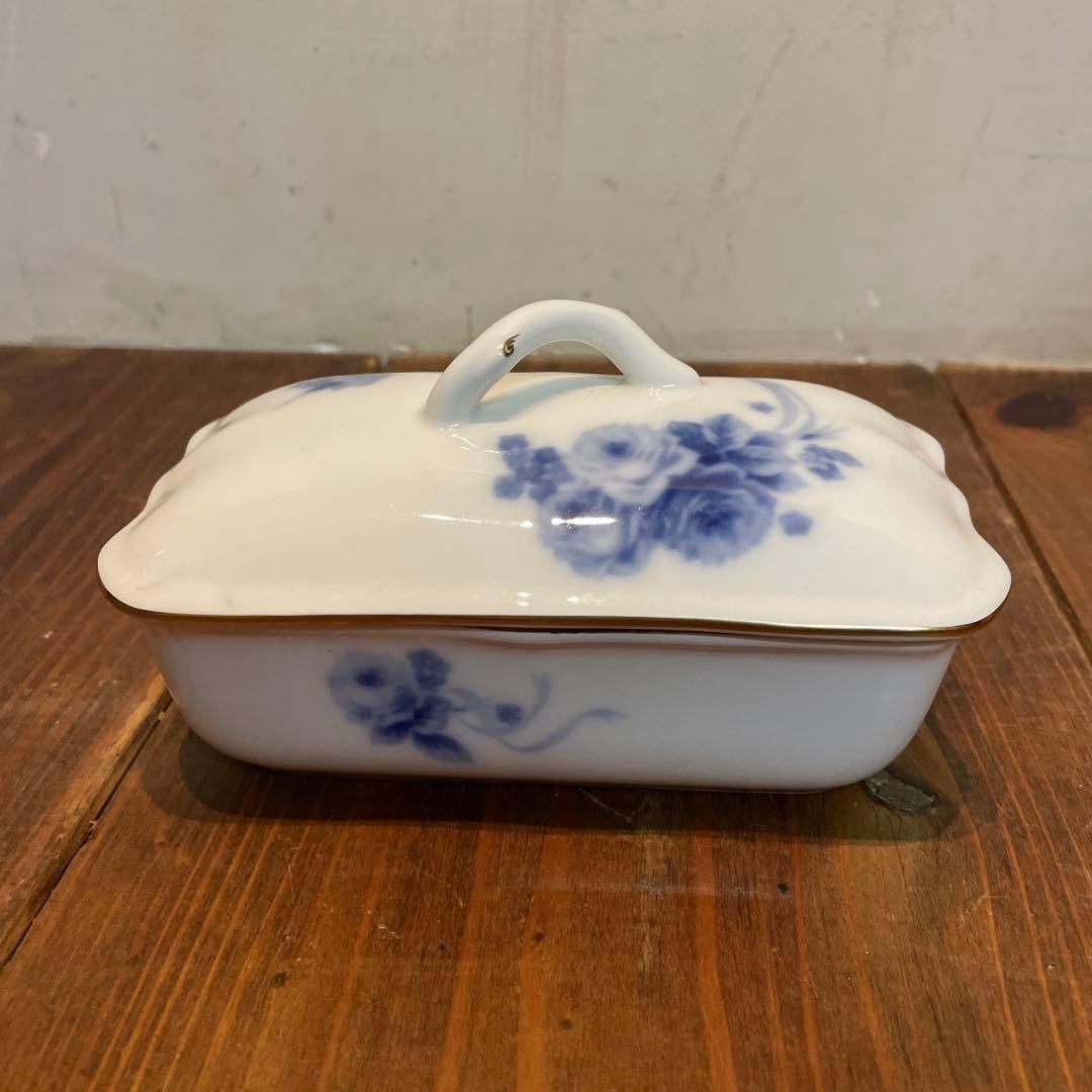 美品　大倉陶園　ブルーローズ　バターケース　小物入れ　上品な薔薇の絵柄が素敵な