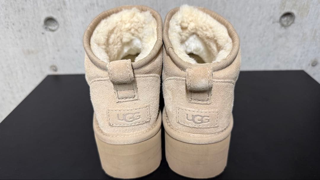 靴 UGG Classic Ultra Mini Platform UK6