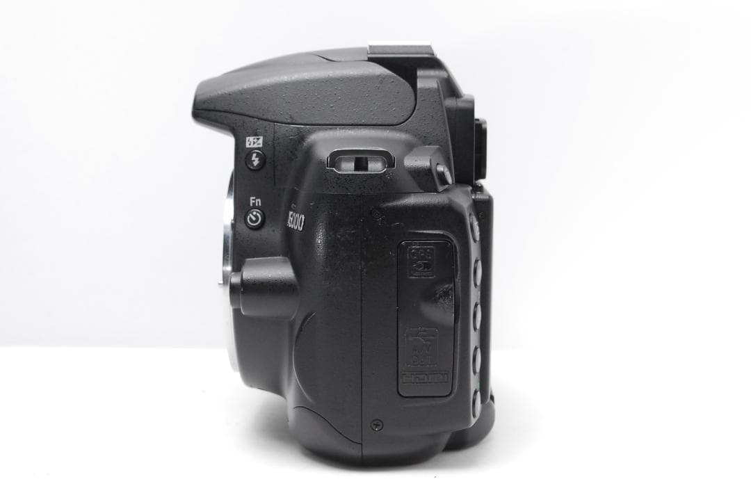 【新品級ショット数】Nikon D5000　スマホ転送　動画・自撮りOK