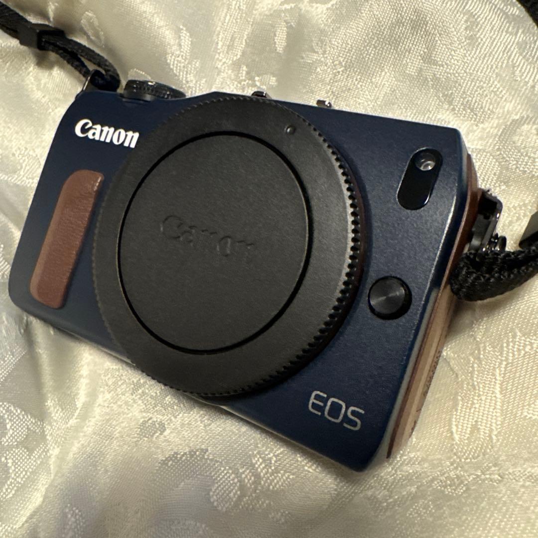【極美品】Canon EOS M ダブルレンズキット　ベイブルー　おまけ付