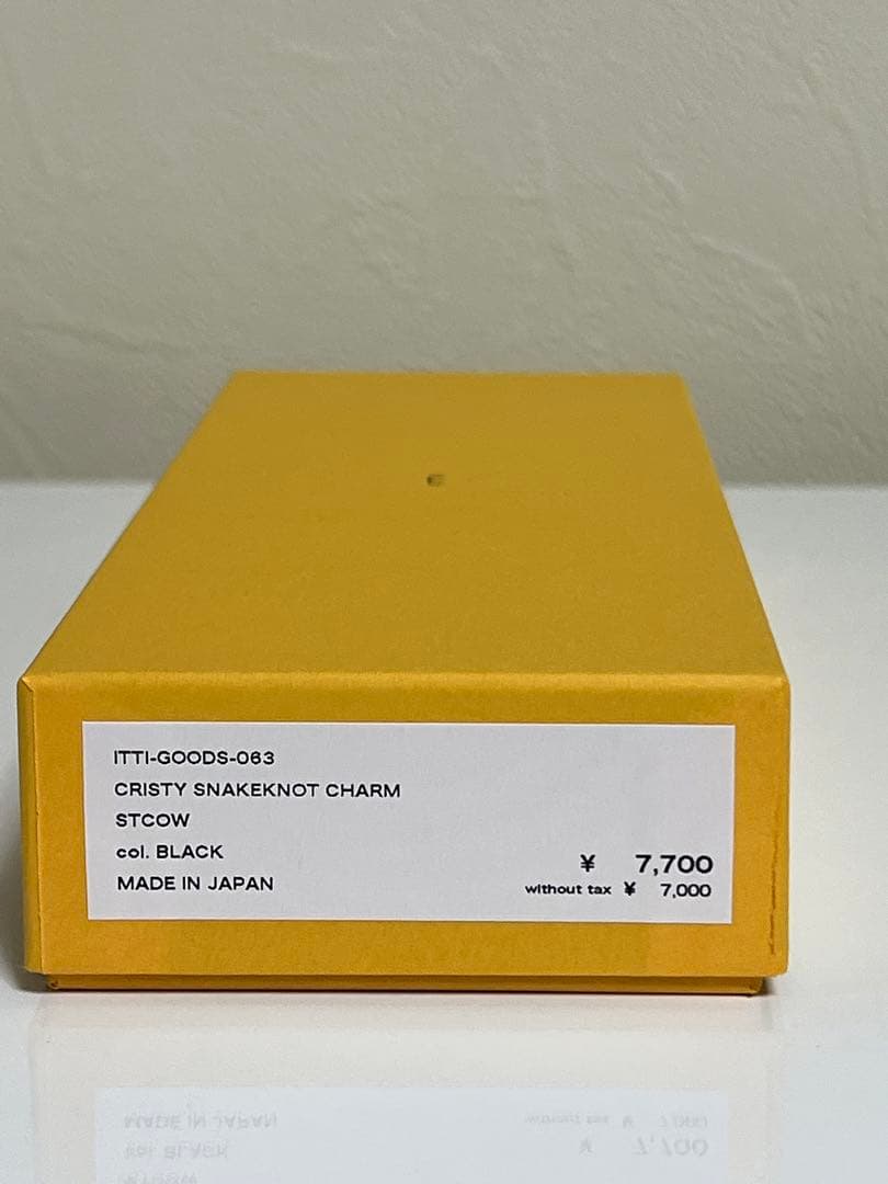 小物 ITTI CRISTY SNAKEKNOT CHARM