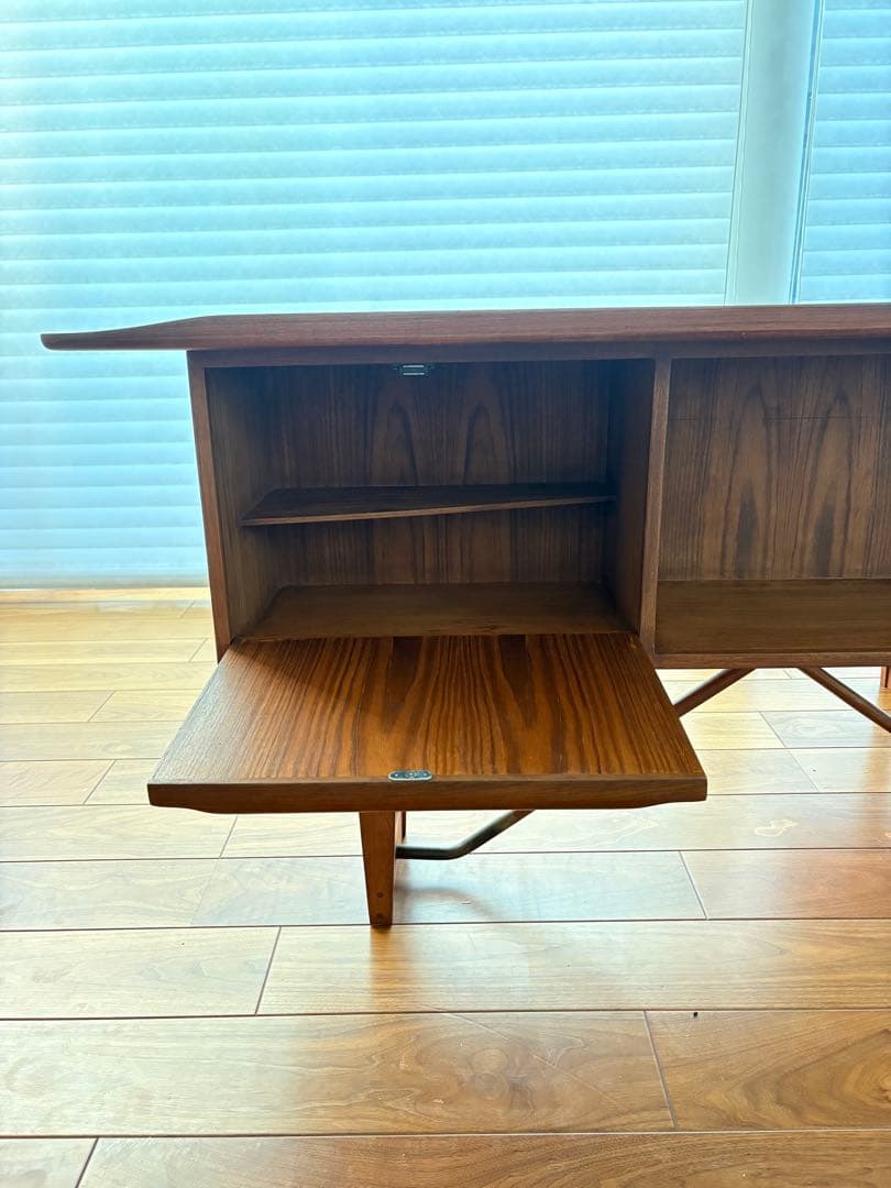 片袖デスク　チーク