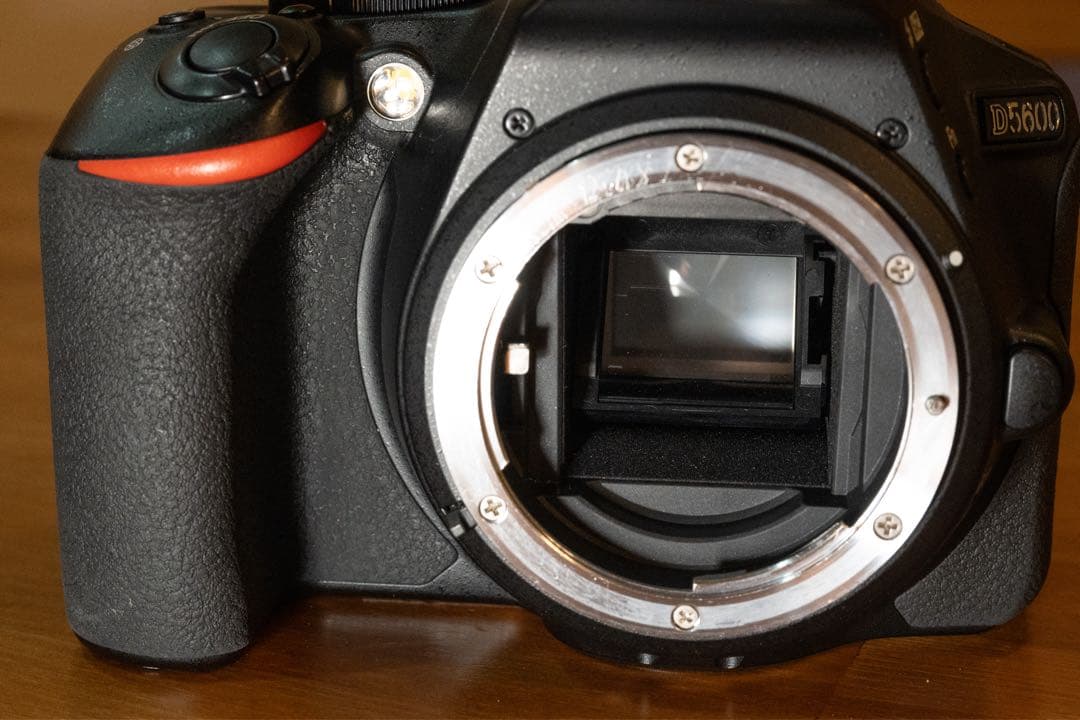 Nikon D5600 ダブルズームレンズキット レンズフィルター付