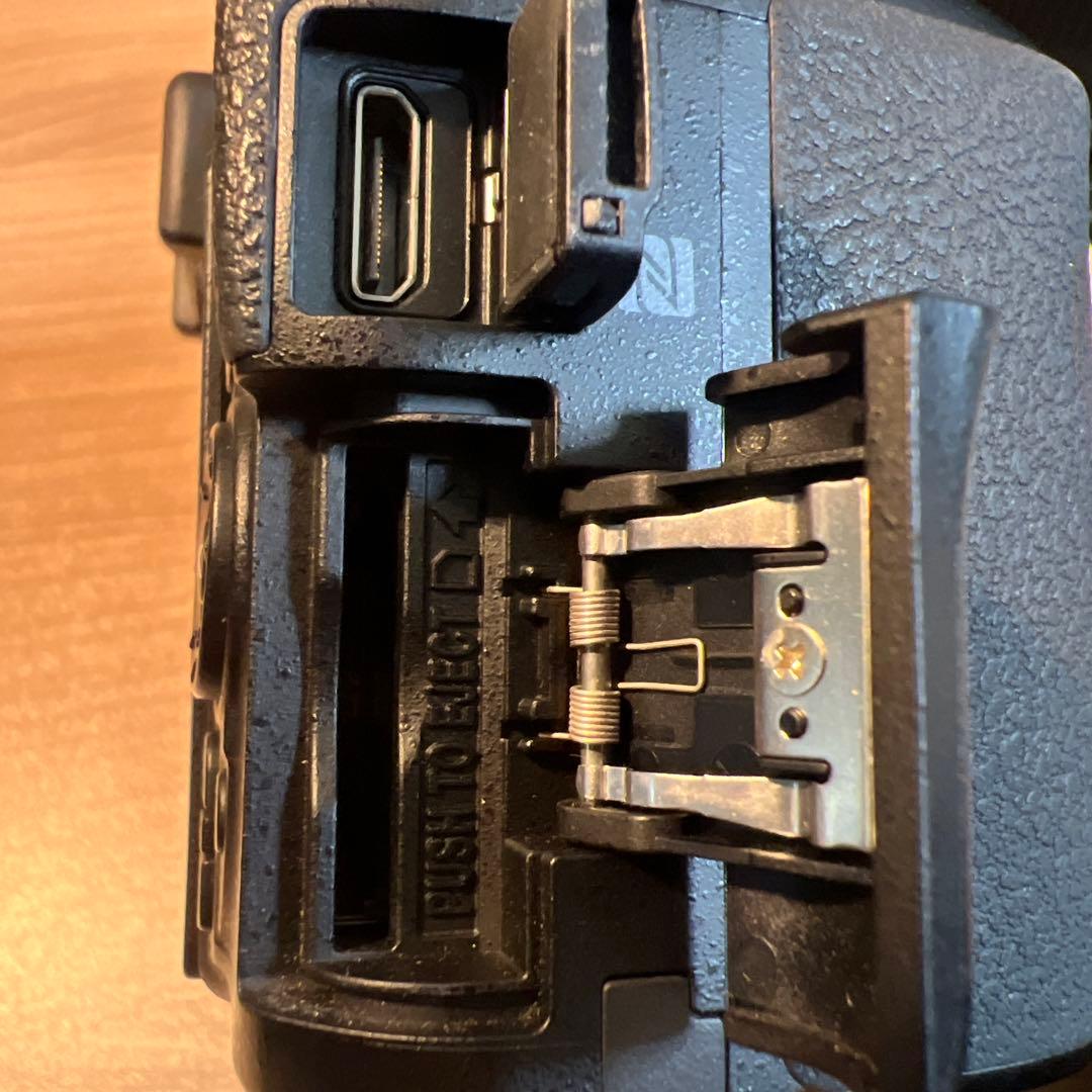 Nikon D5600 ダブルズームレンズキット レンズフィルター付