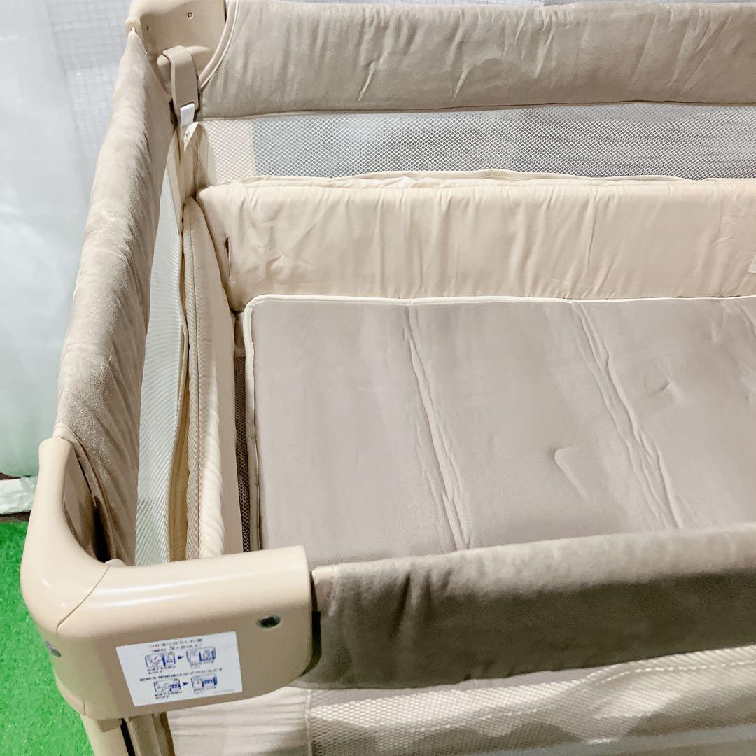 美品 Aprica ココネルエアープラス ベビーベッド ホワイト 洗えるマット