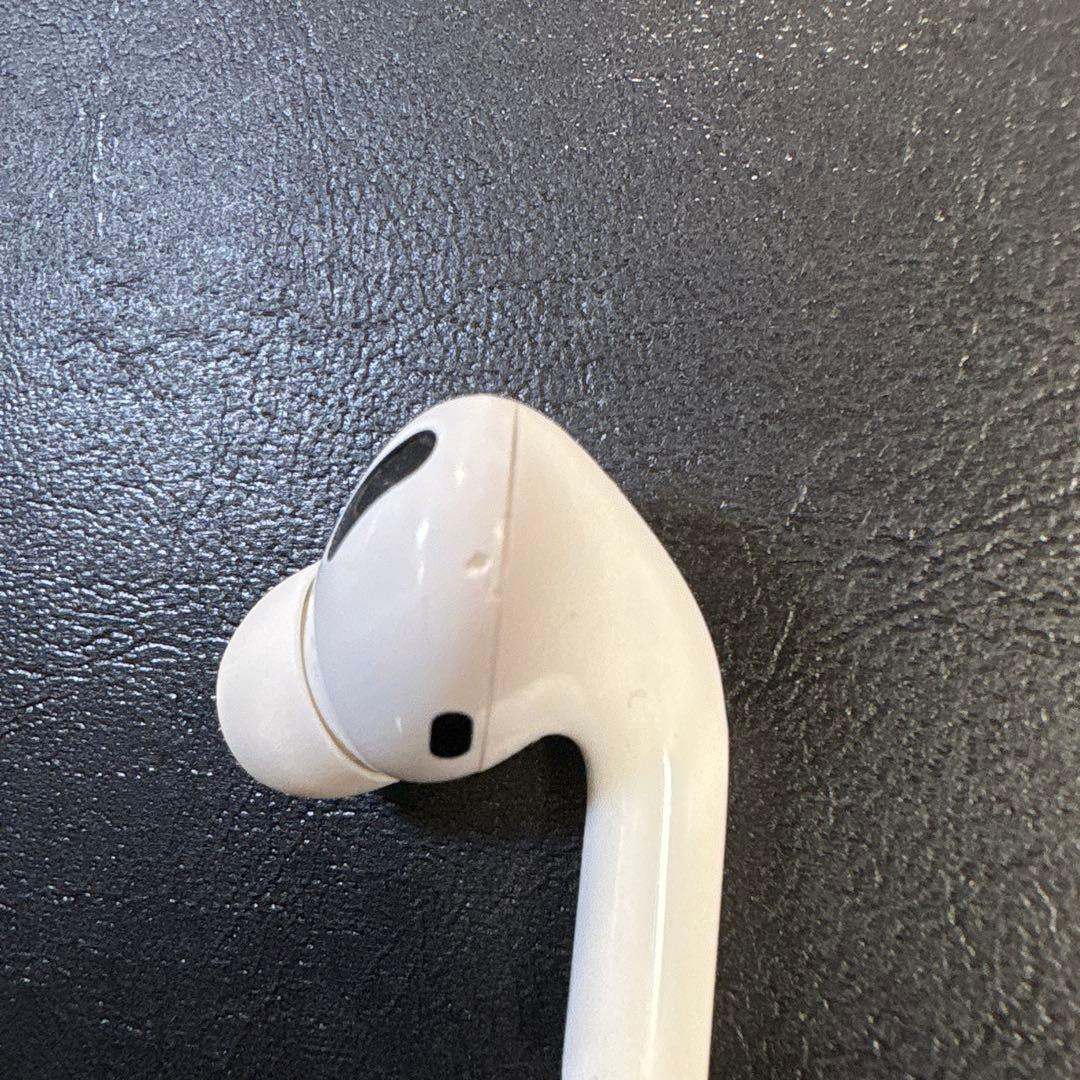 AirPods本体 ホワイト　正規品　箱無し