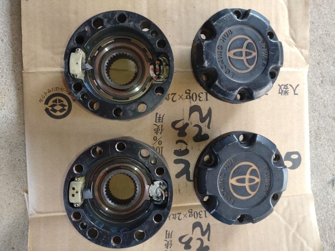 ムーミン　hzj77 パワーロッキングハブ ランクル70