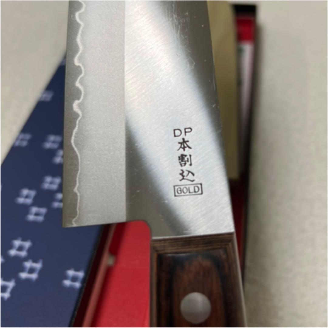 関の包丁　日本孫六　高級三徳包丁・鞘付