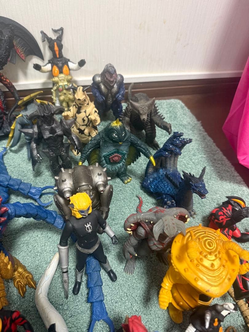 d*2様 ウルトラ怪獣　その他　ソフビ　93体まとめ売り　送料込み　一部レトロあ