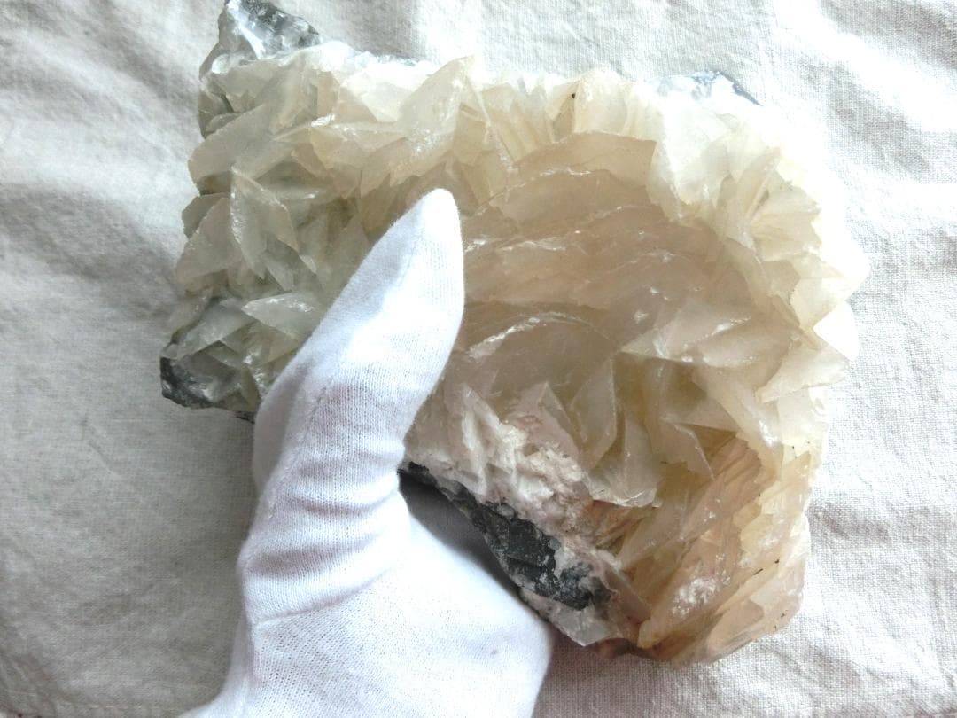 【カルサイト】 母岩つき 原石