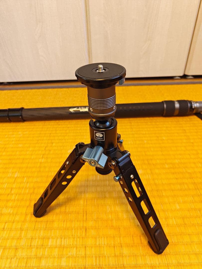 【ほぼ新品】SIRUI 一脚トラベル一脚 カーボン製 SVM-165