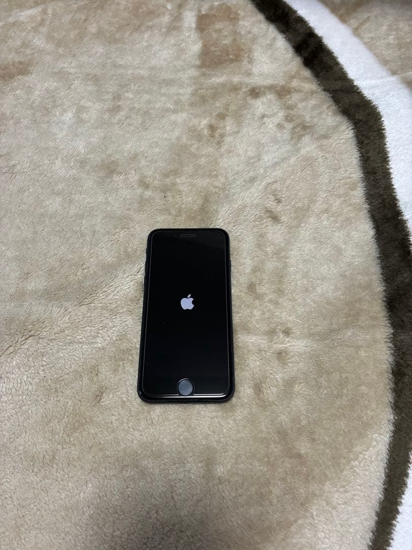 Apple iPhone SE3 ブラック 本体