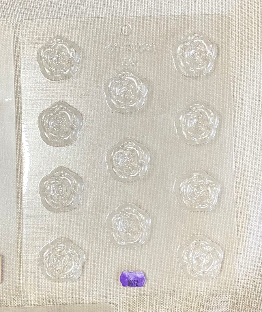 〈未使用〉輸入　立体チョコレート型