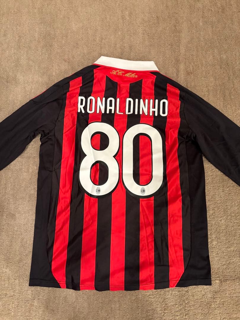 ガウーショ、09/10時代のACミランロナウジーニョユニフォームレプリカ