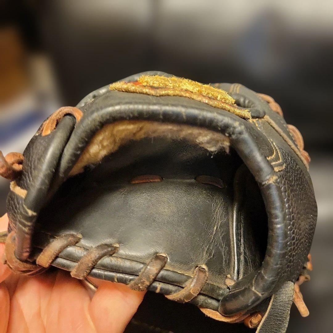 野球　グローブ　硬式用　ウィルソンスタッフ　内野手用　右利き　dual