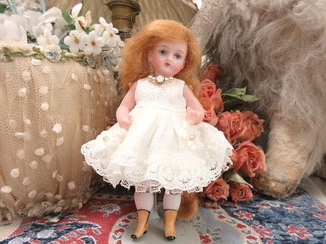 とても綺麗な　ヴィンテージ　ミニョネット　作家　Harriet Hammond