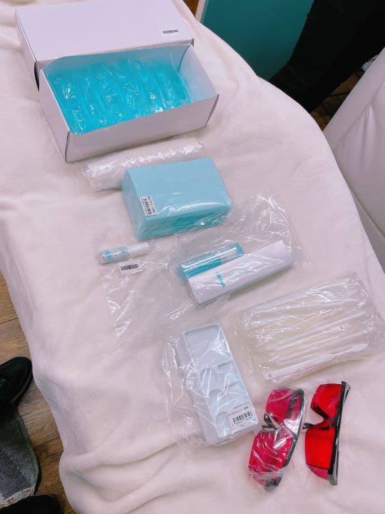 シャリオン社製   セルフホワイトニング機器美歯口LED55+備品多数