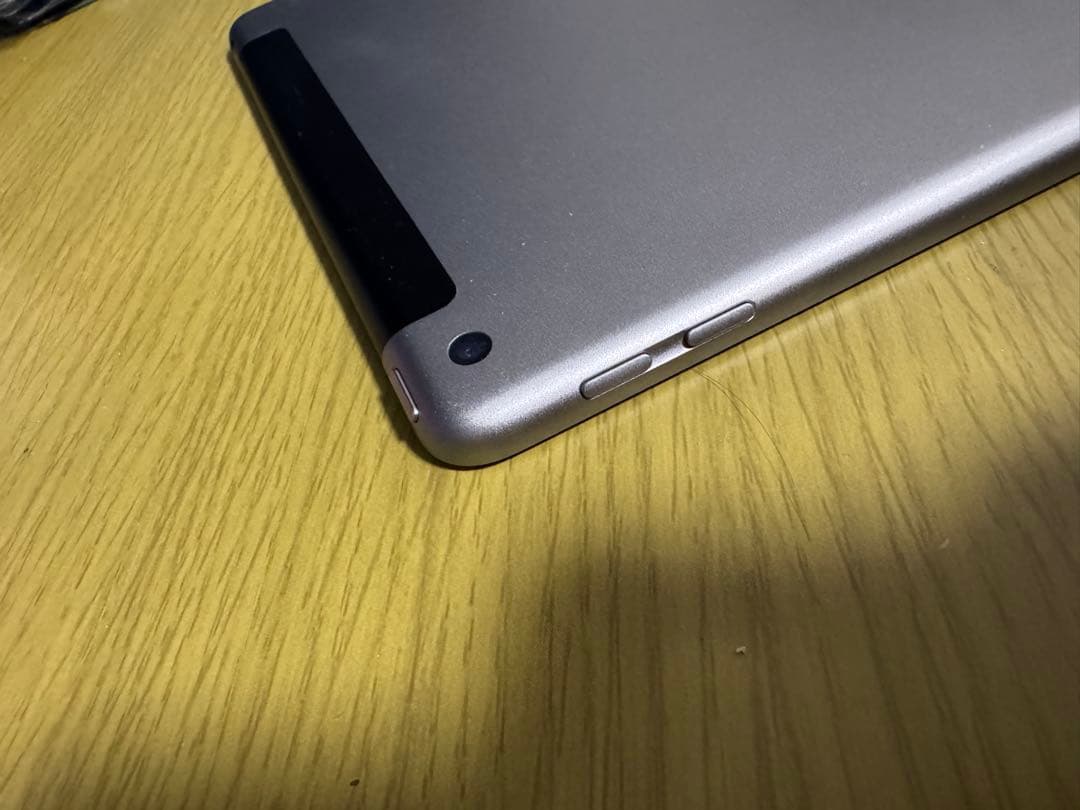 iPad第6世代 128GB WiFiモデル