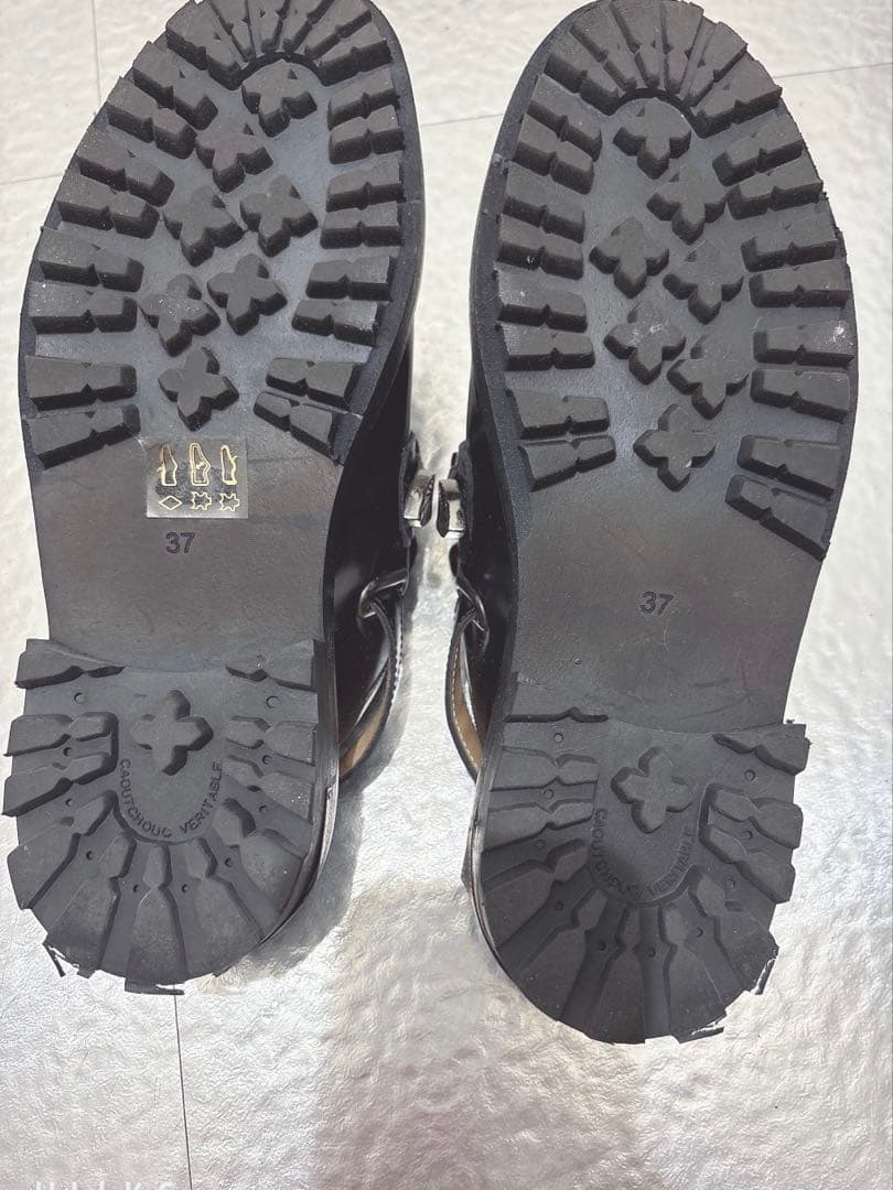 TOGA PULLA ローファー バックル付き メタル