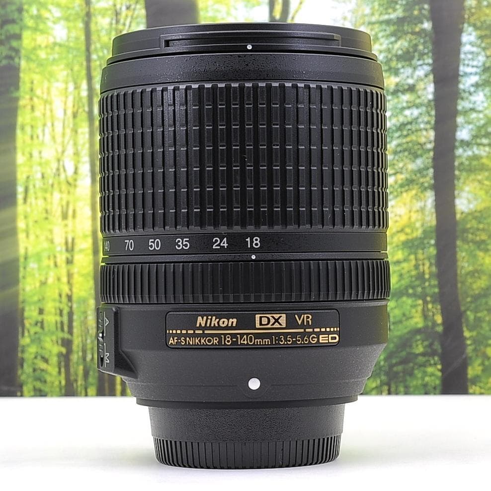 手振れ補正つき遠近両用便利レンズ☆Nikon AF-S 18-140mm