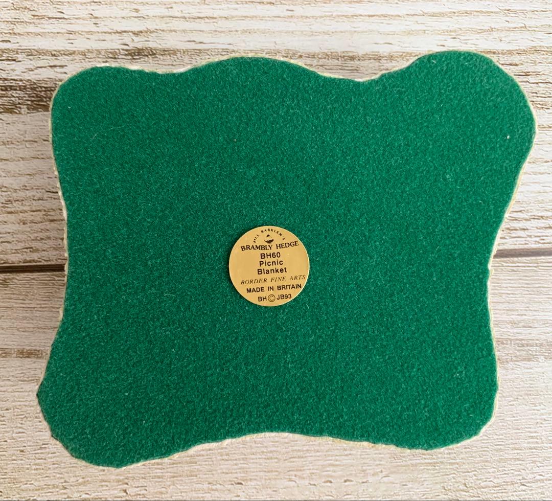 ピクニックブランケット ブランブリーヘッジ フィギュリン 置物