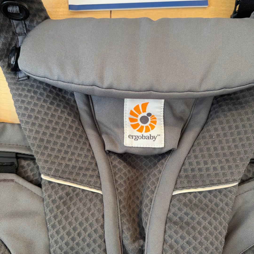 ergobaby OMNI Breeze グラファイトグレー