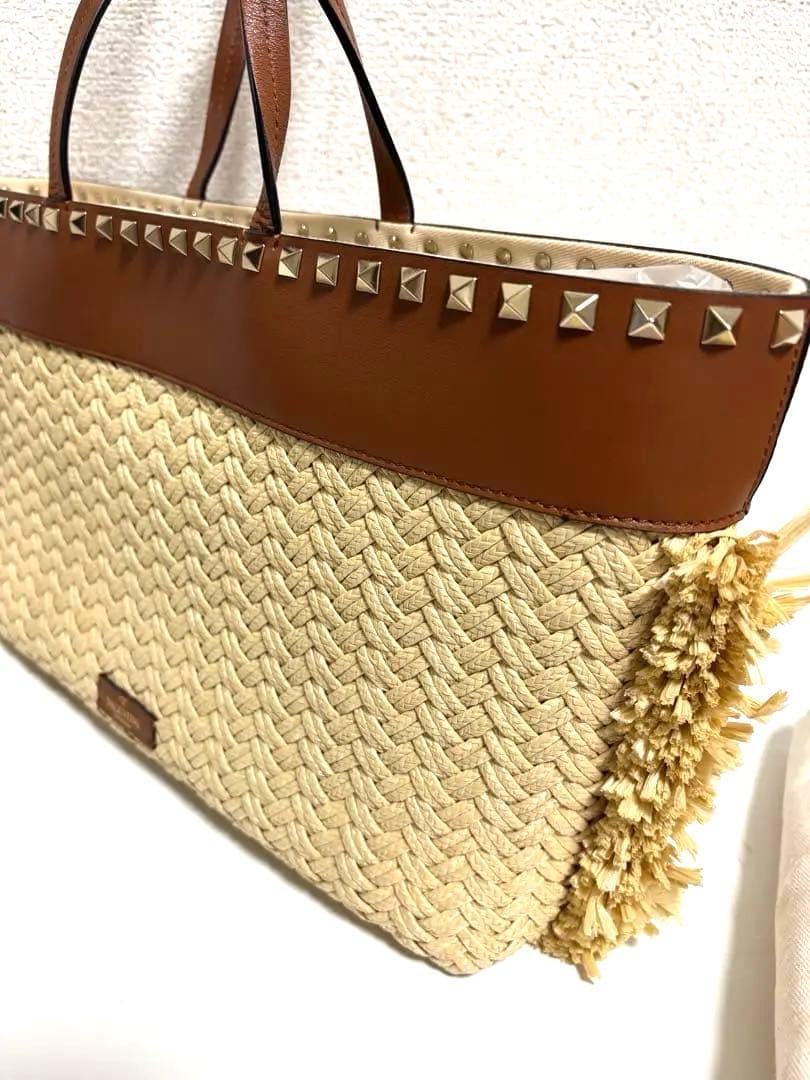 最終売切り価格　美品　ヴァレンティノガラヴァーニ　ロックスタッズ　かごバッグ