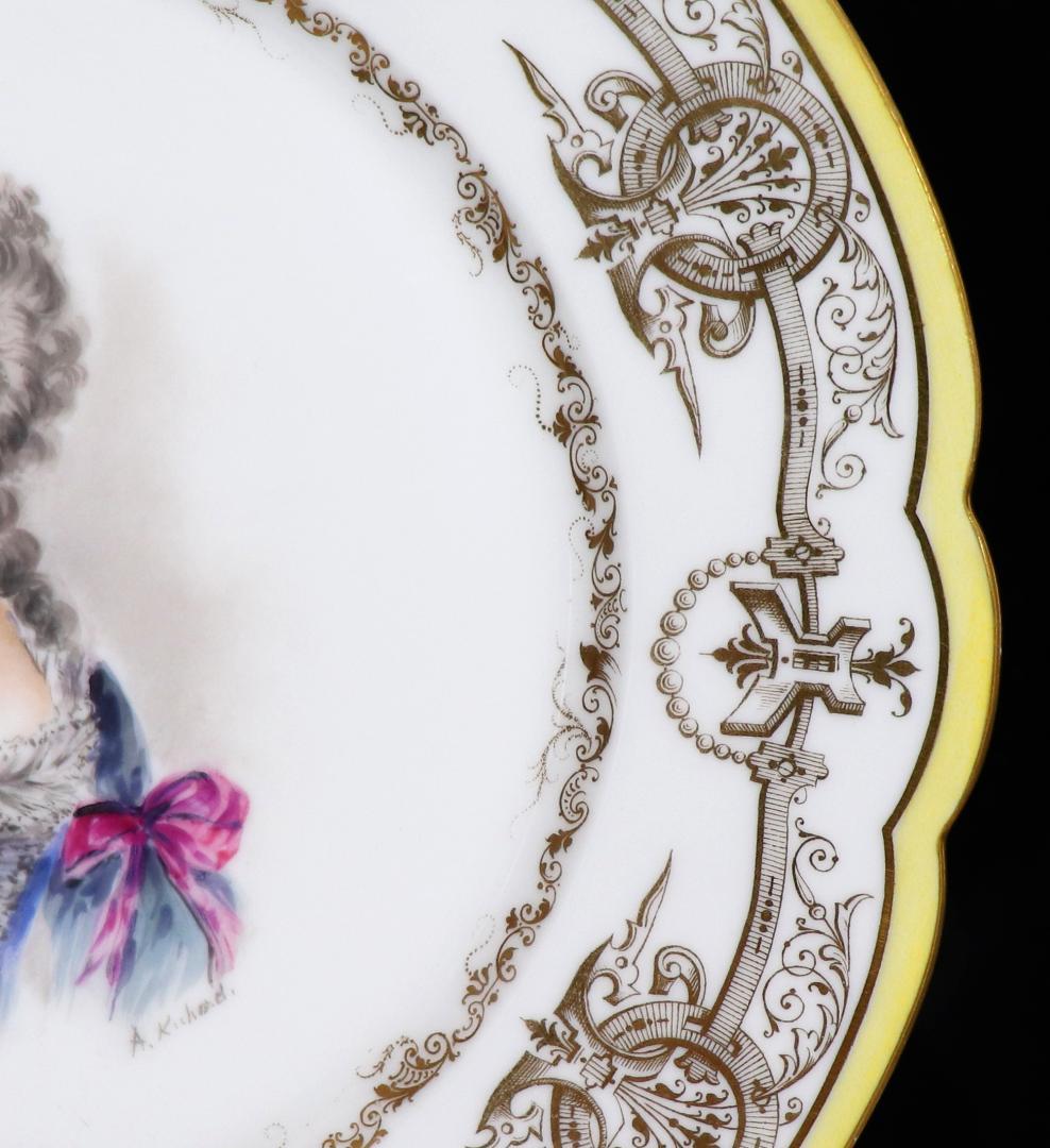 オールド・セーブル 1846年製 金彩大型24cmデュ・バリー夫人画飾り皿